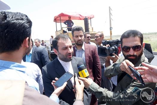شاعری: اولویت ما حل مشکلات زیرساختهای اهواز است