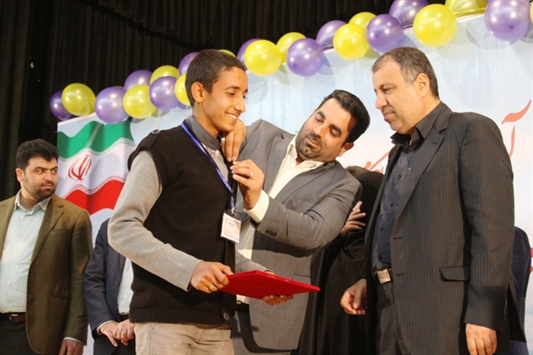 احکام شهرداران مدارس توسط شهردار اهواز اهدا گردید